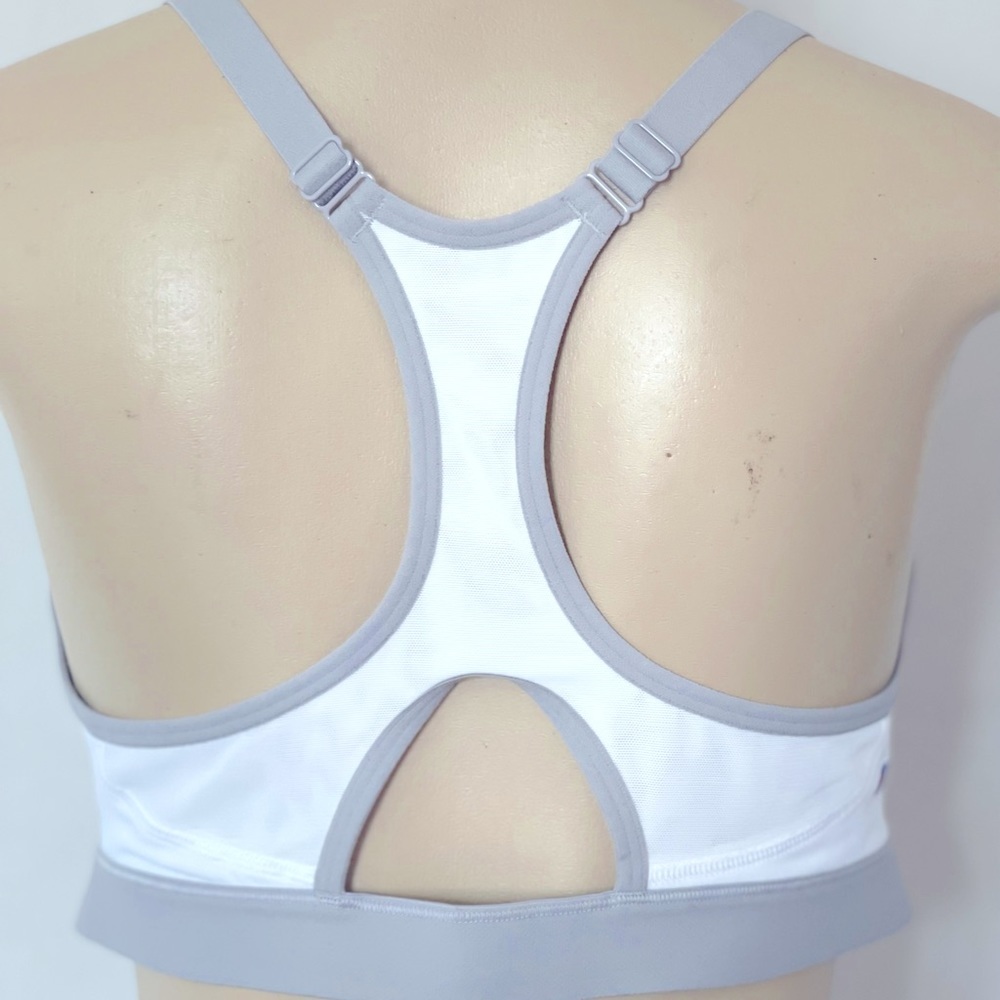 SPORTS Bra - Picture 4 of 5